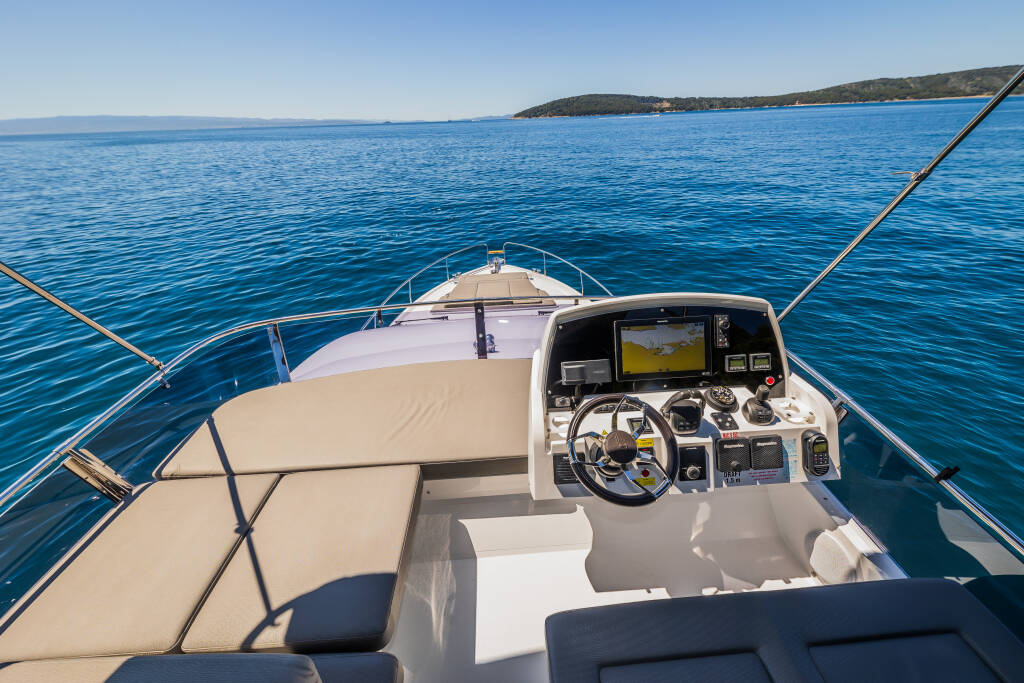 Motor yacht Sealine F430 Grace II