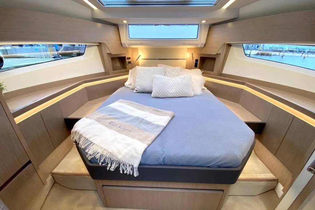 Motoryacht Sealine F430 Tireless Too