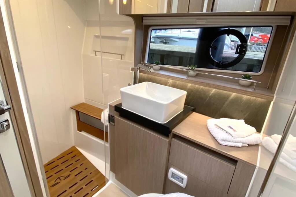 Motoryacht Sealine F430 Tireless Too