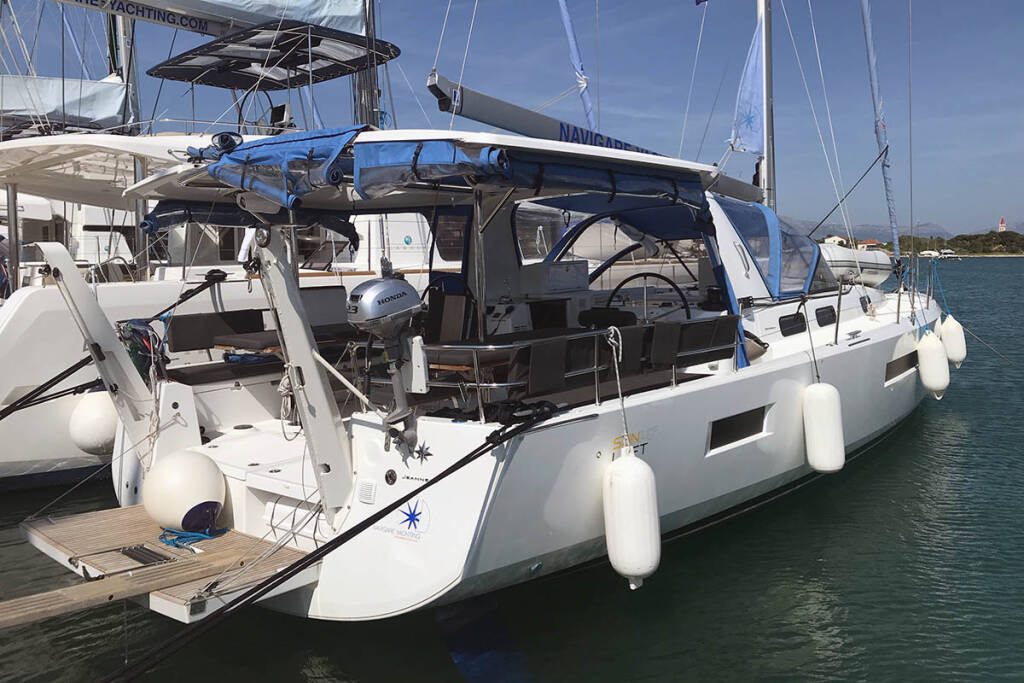 Sailing yacht Sun Loft 47 Asti