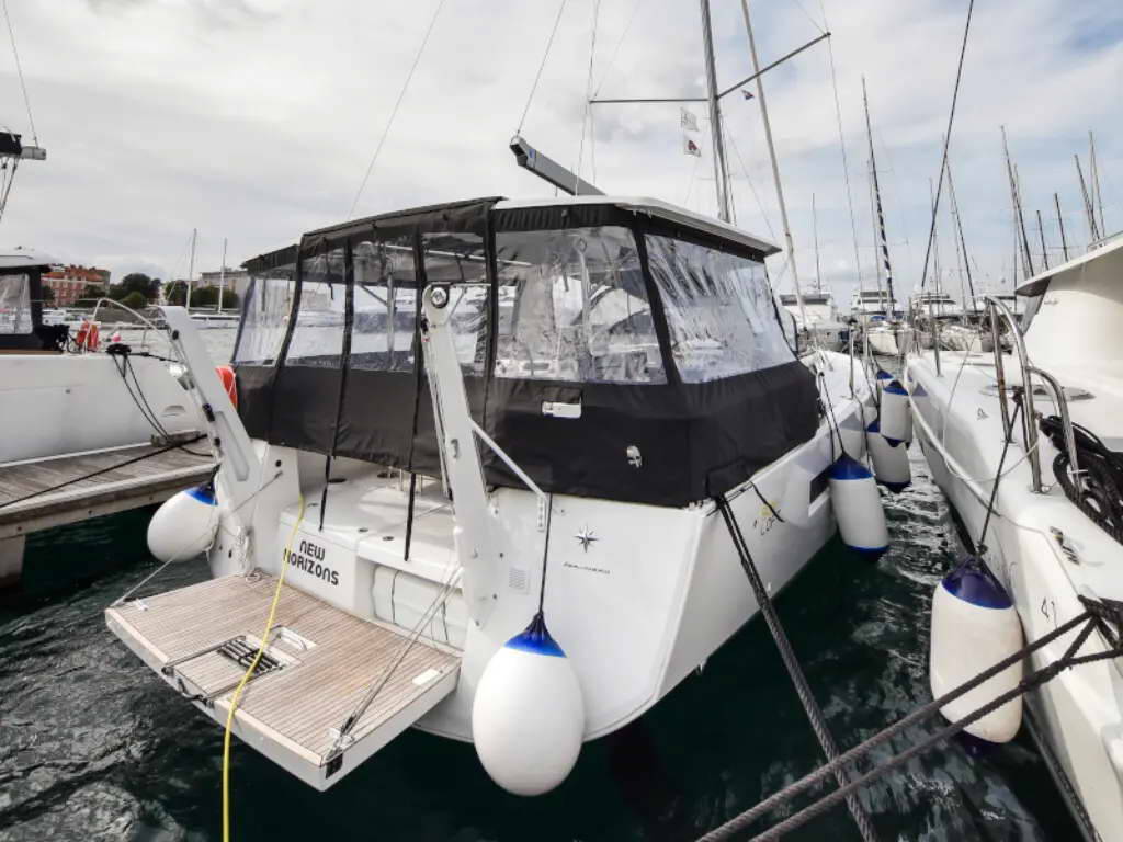 Sailing yacht Sun Loft 47 CLASS