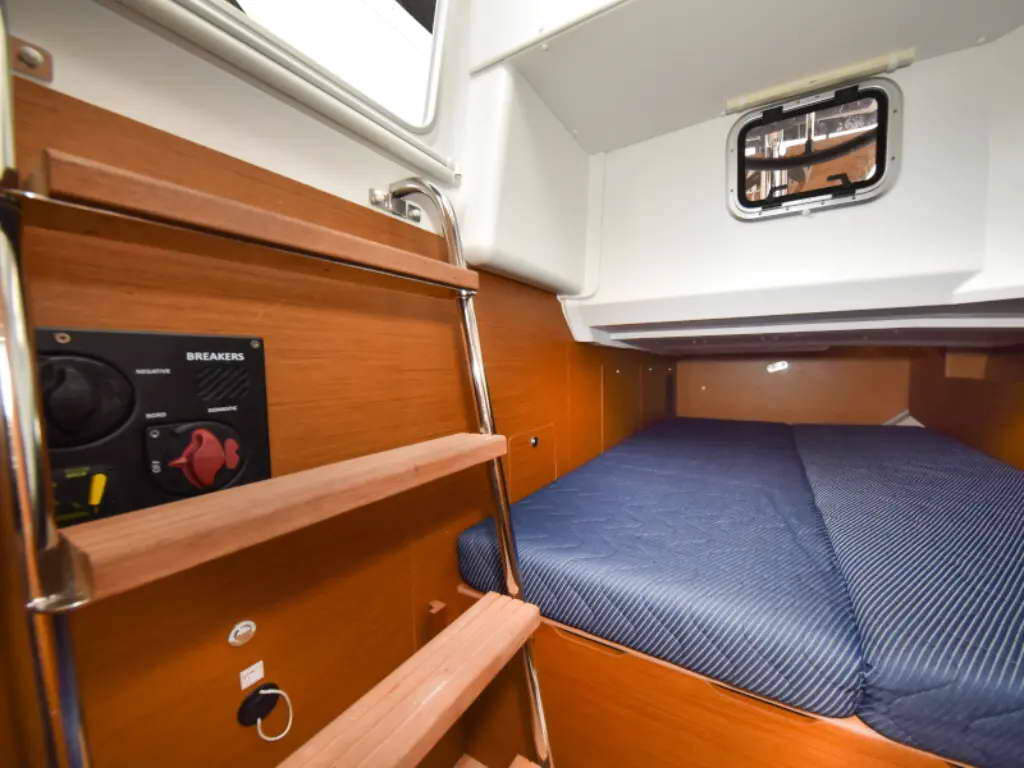 Sailing yacht Sun Loft 47 CLASS