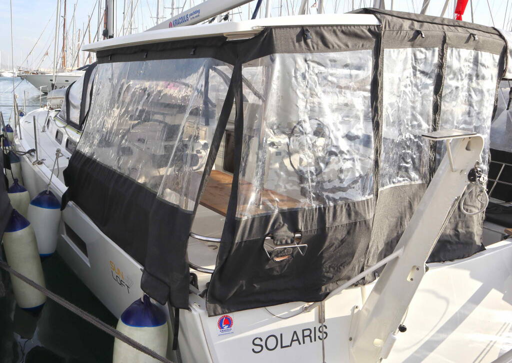 Sailing yacht Sun Loft 47 Solaris