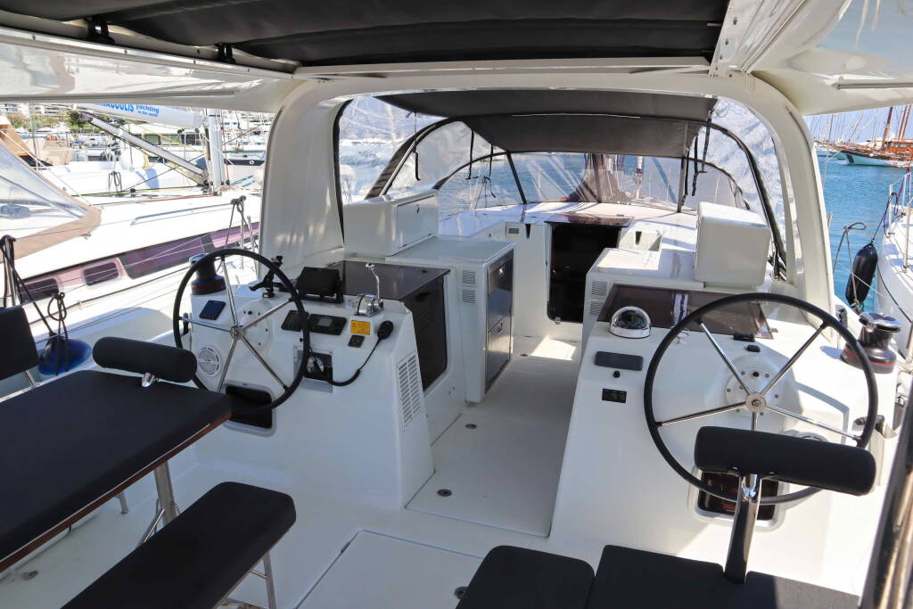 Sailing yacht Sun Loft 47 CLASS+