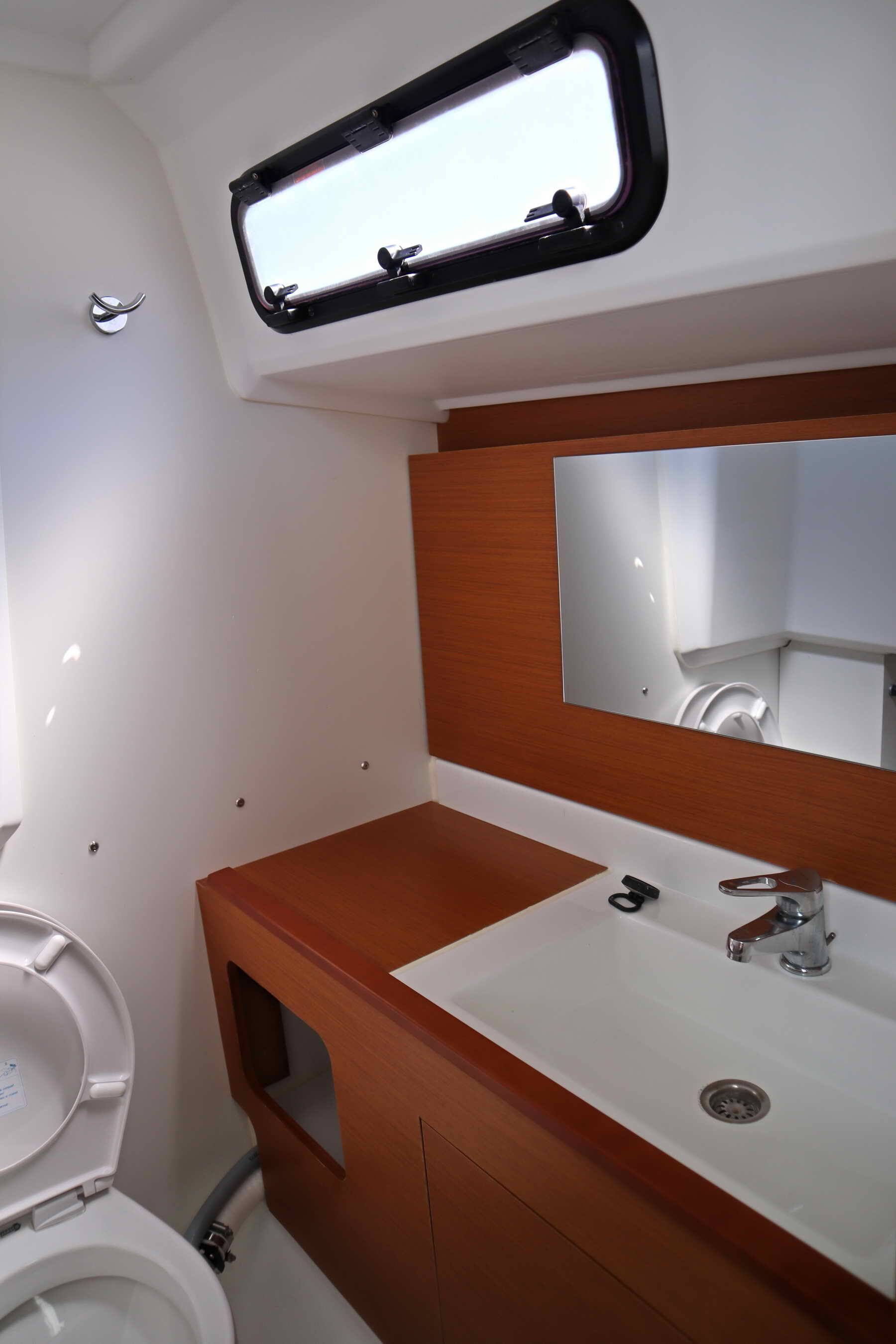 Sailing yacht Sun Loft 47 CLASS+