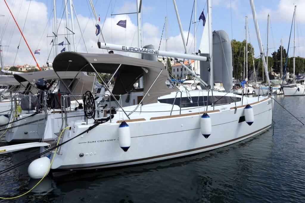 Sailing yacht Sun Odyssey 319 Tatjana
