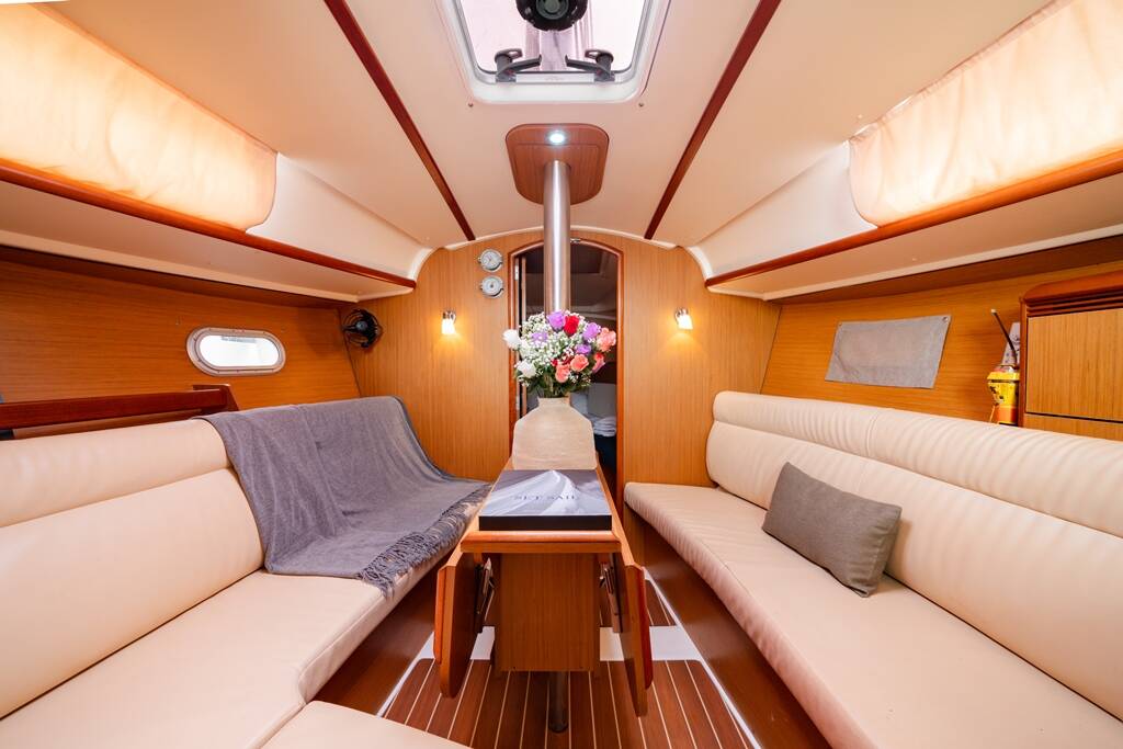 Sailing yacht Sun Odyssey 32i Regina IV