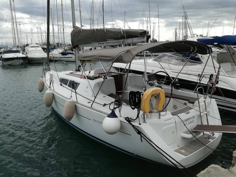 Sailing yacht Sun Odyssey 33i Carry On