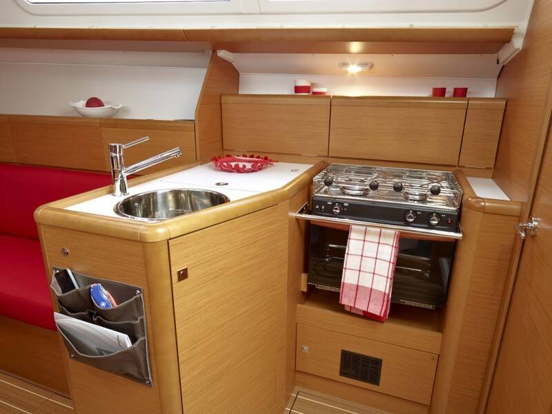 Sailing yacht Sun Odyssey 33i Carry On