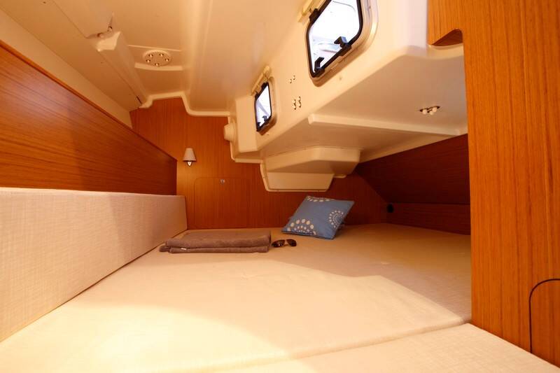 Sailing yacht Sun Odyssey 33i Carry On