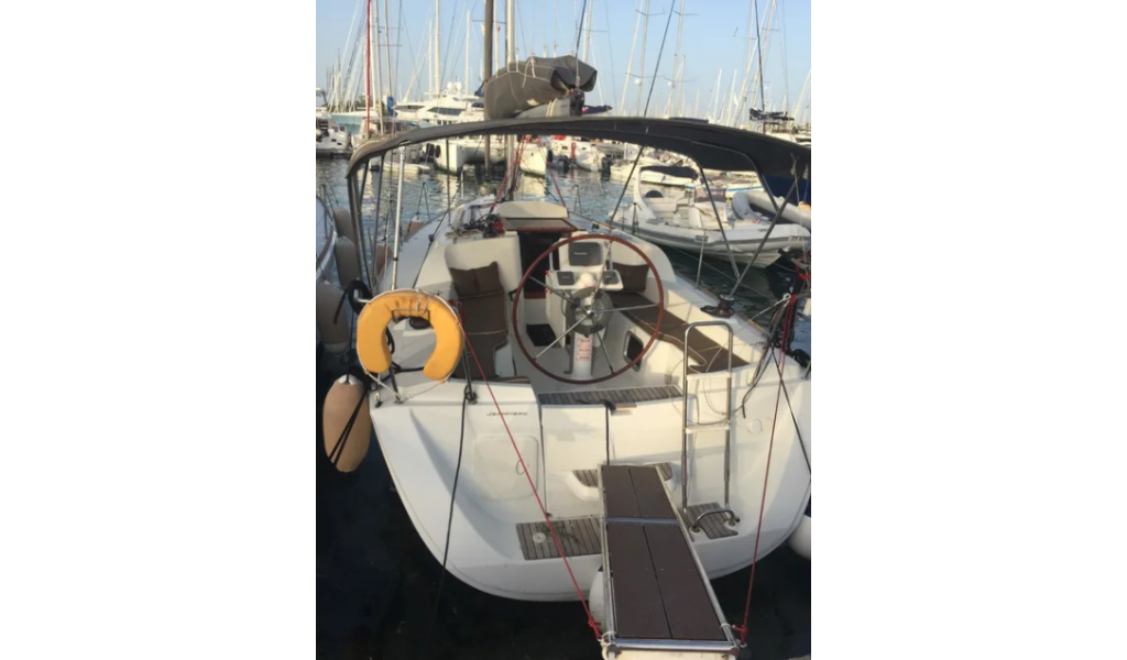 Sailing yacht Sun Odyssey 33i Carry On