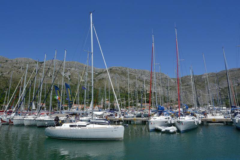 Sailing yacht Sun Odyssey 33i Hasta Siempre