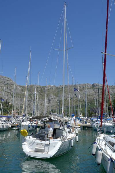 Sailing yacht Sun Odyssey 33i Hasta Siempre
