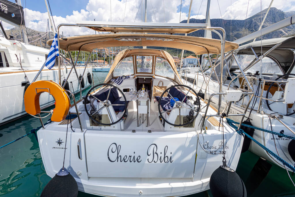 Sailing yacht Sun Odyssey 349 Cherie Bibi