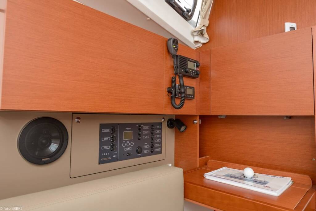 Sailing yacht Sun Odyssey 349 Popeye