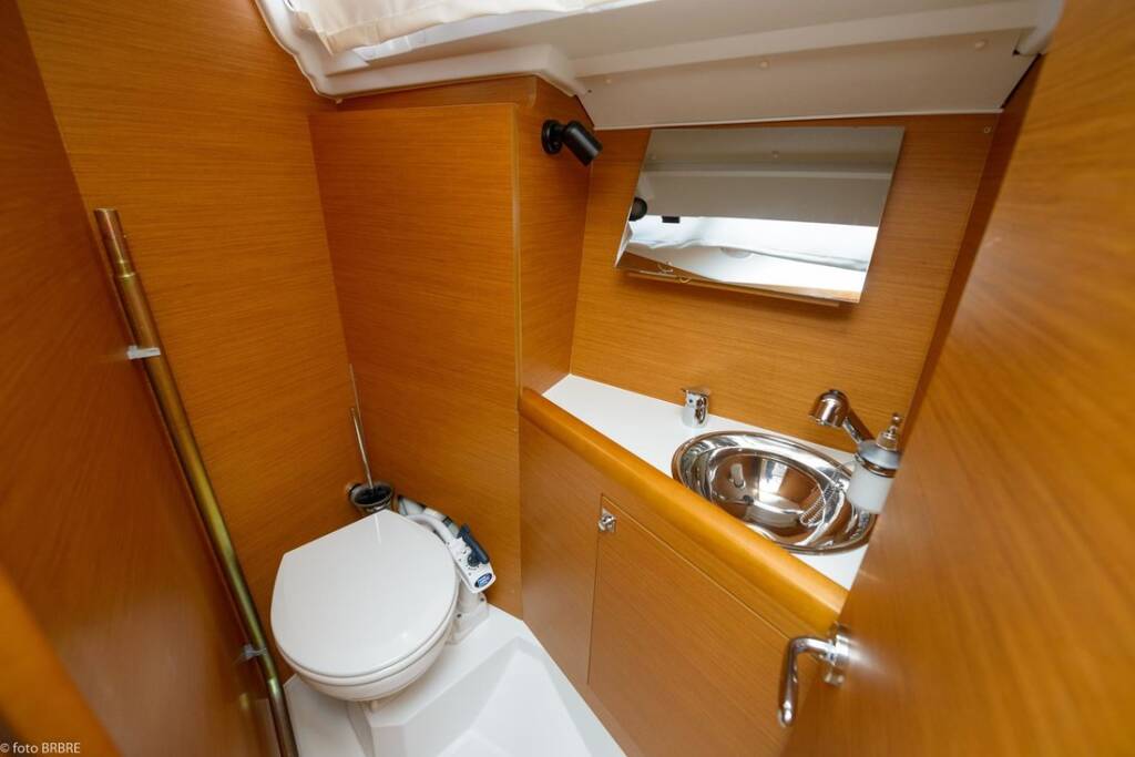 Sailing yacht Sun Odyssey 349 Popeye