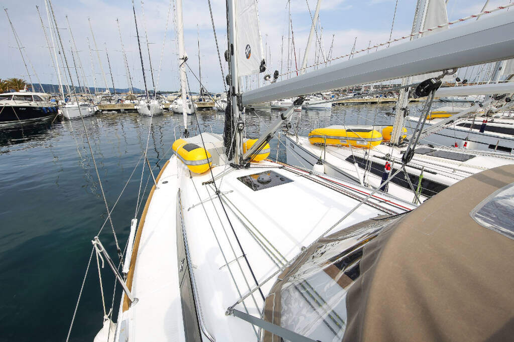 Sailing yacht Sun Odyssey 349 Polly Fun