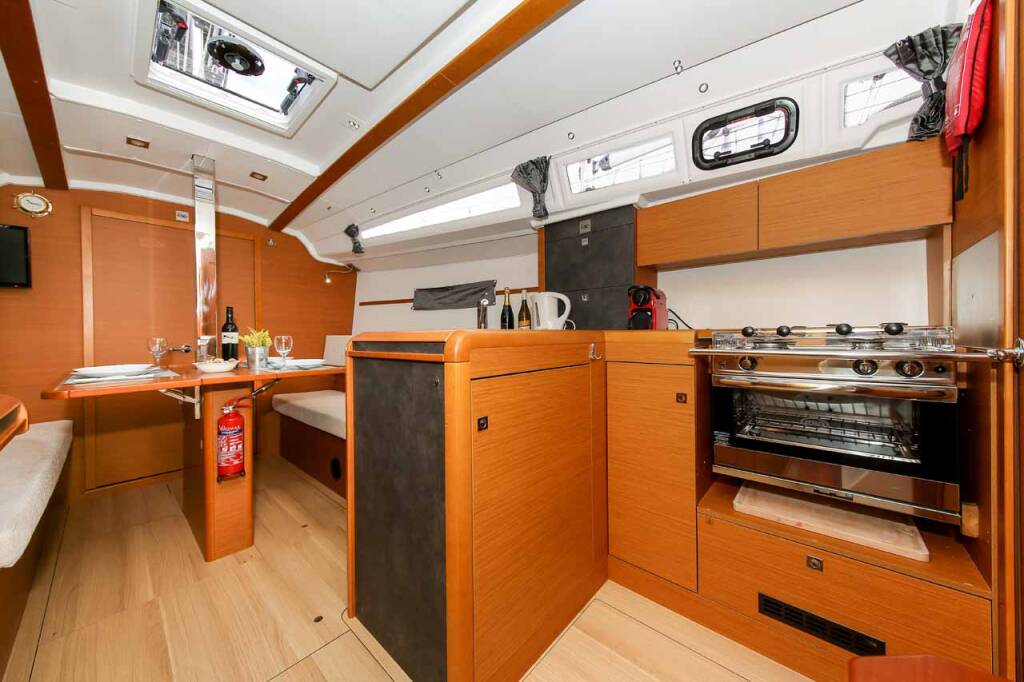 Segelyacht Sun Odyssey 349 Polly Fun