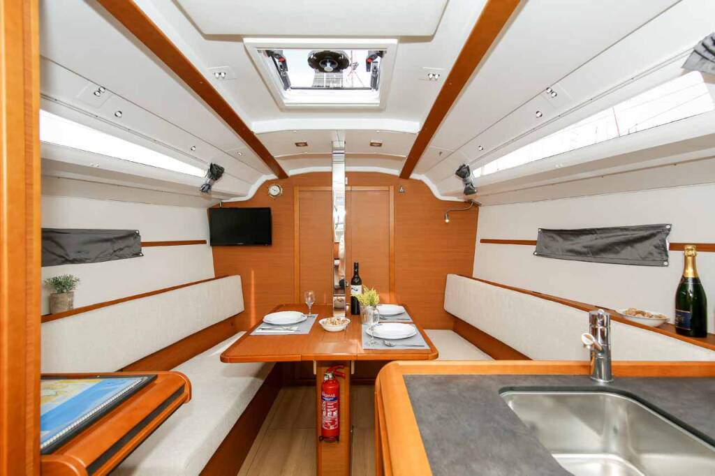 Segelyacht Sun Odyssey 349 Polly Fun