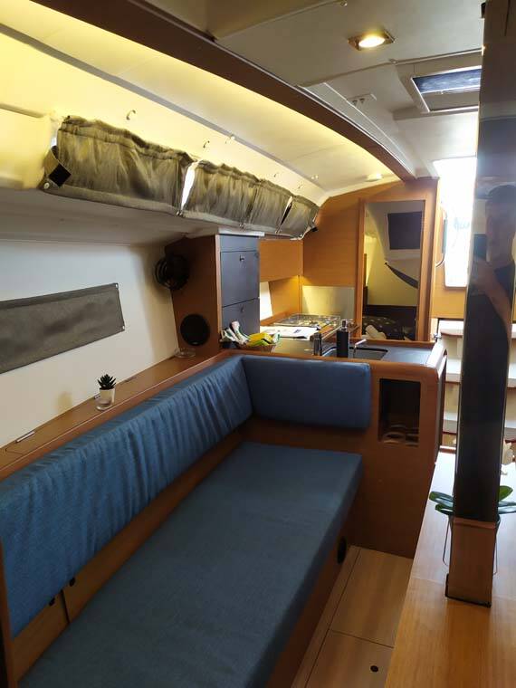 Sailing yacht Sun Odyssey 349 Sweet Elli