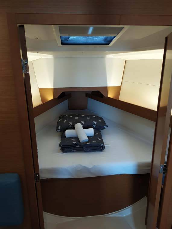 Sailing yacht Sun Odyssey 349 Sweet Elli