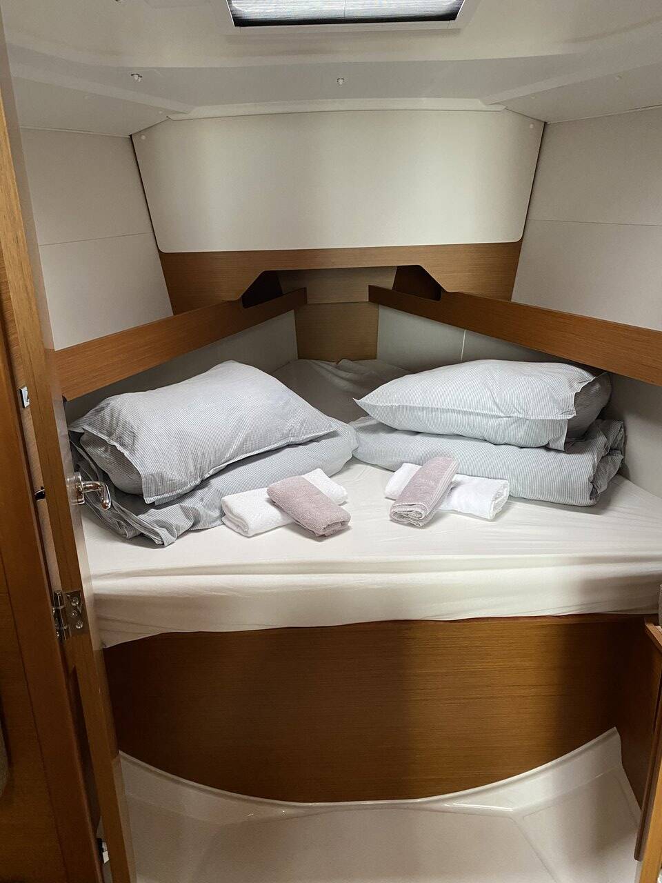 Sailing yacht Sun Odyssey 349 gemelli