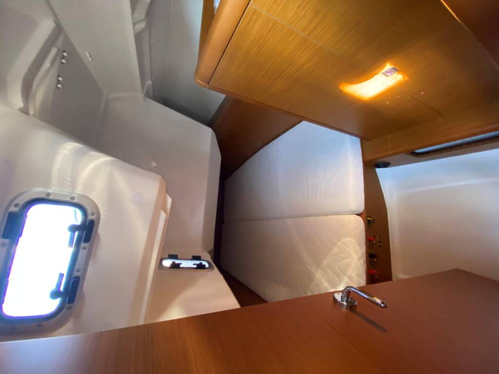 Sailing yacht Sun Odyssey 349 petit elli