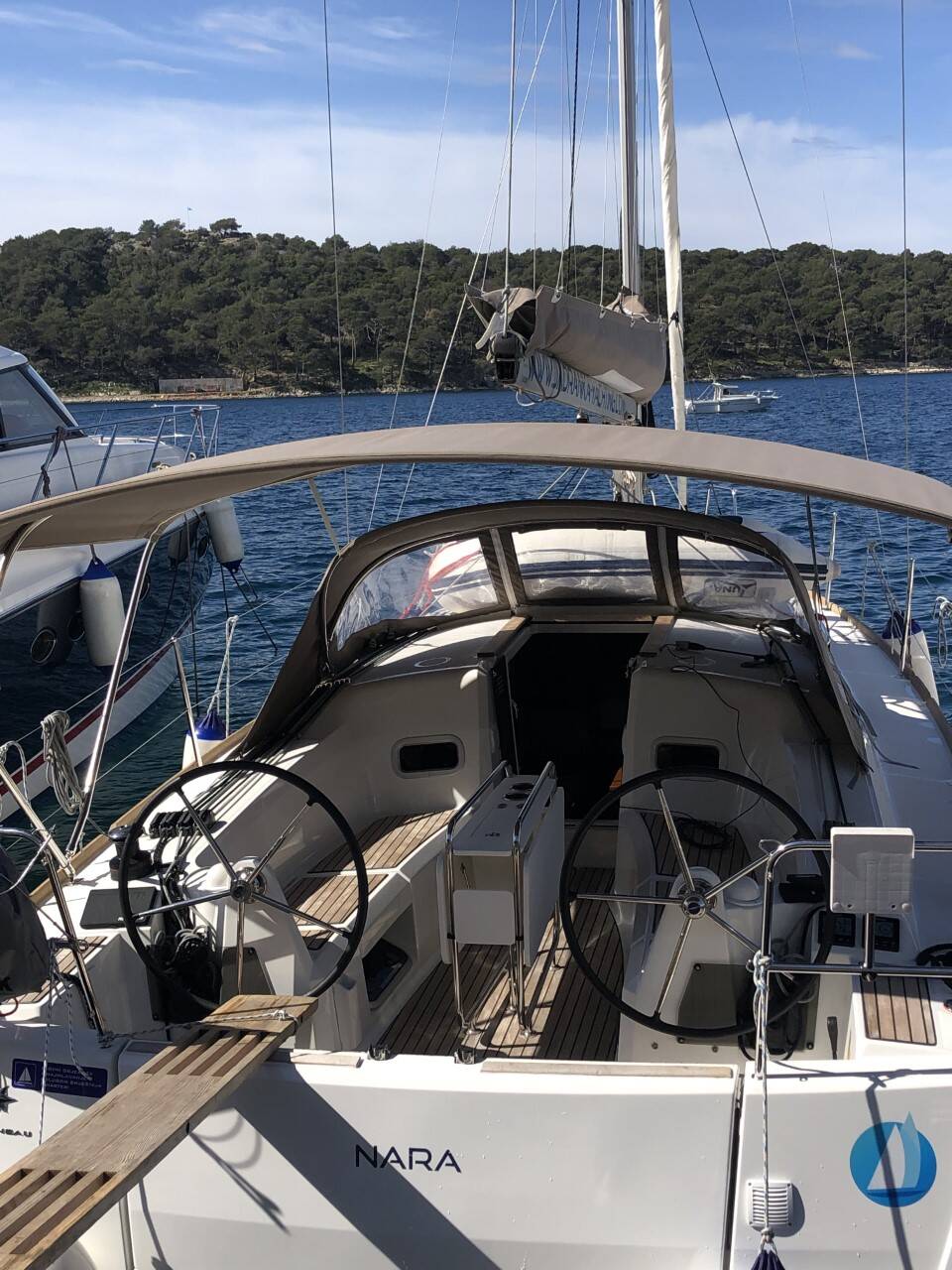 Sailing yacht Sun Odyssey 349 Nara