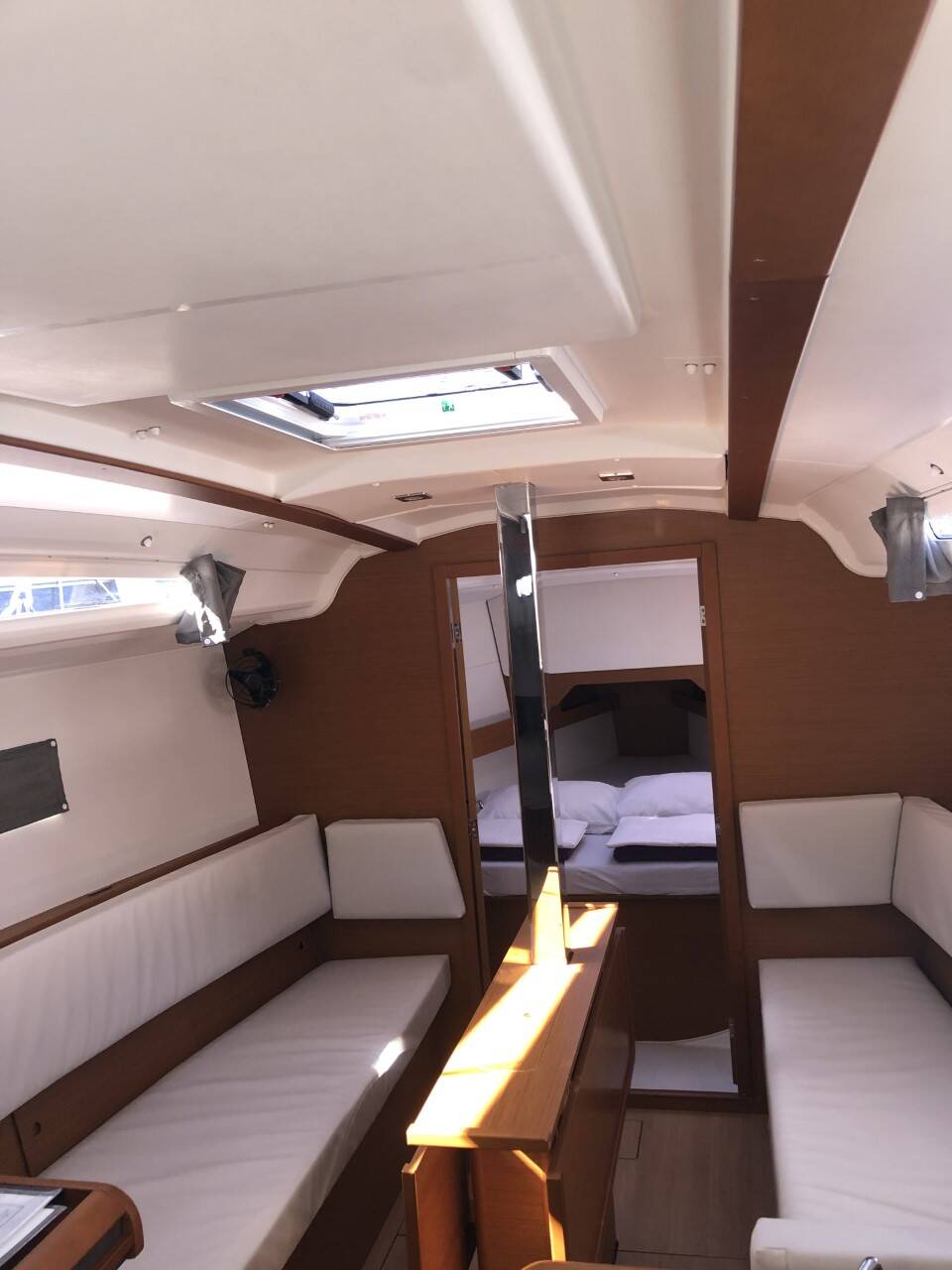 Sailing yacht Sun Odyssey 349 Nara