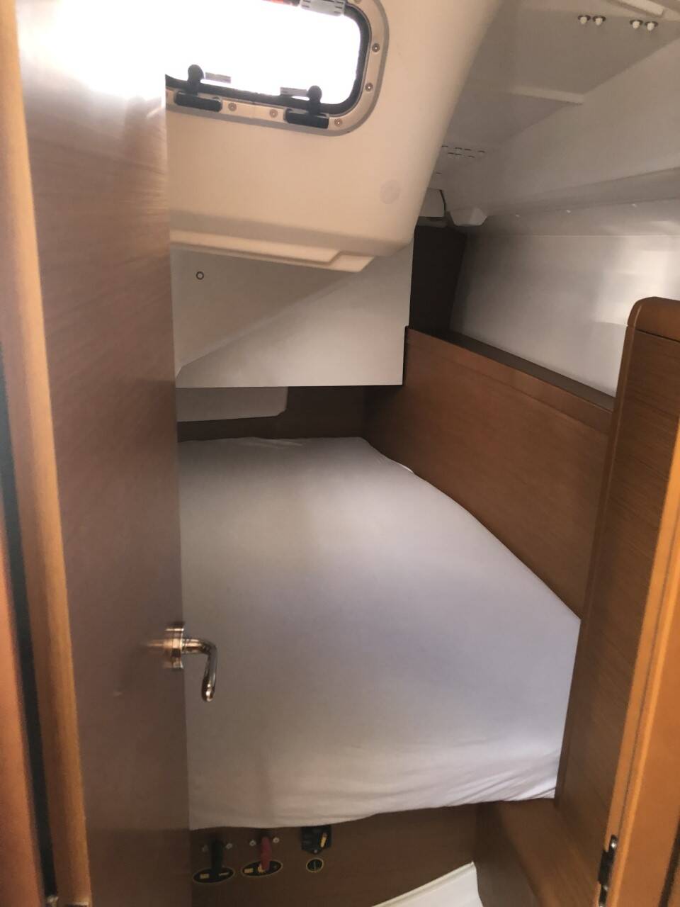 Sailing yacht Sun Odyssey 349 Nara