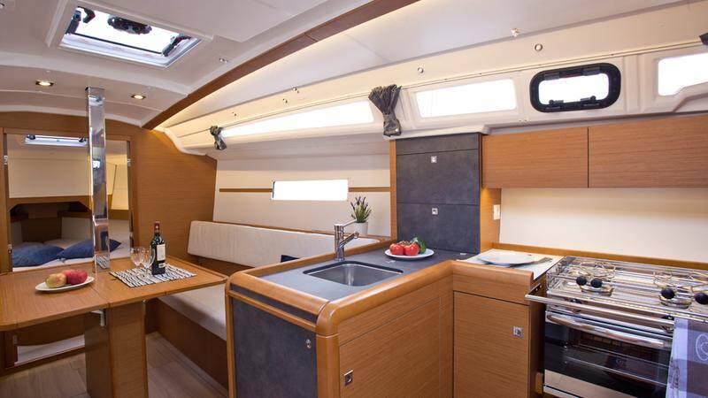 Sailing yacht Sun Odyssey 349 SheShe