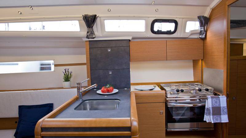 Sailing yacht Sun Odyssey 349 SheShe