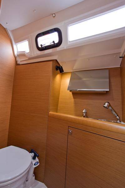 Sailing yacht Sun Odyssey 349 SheShe