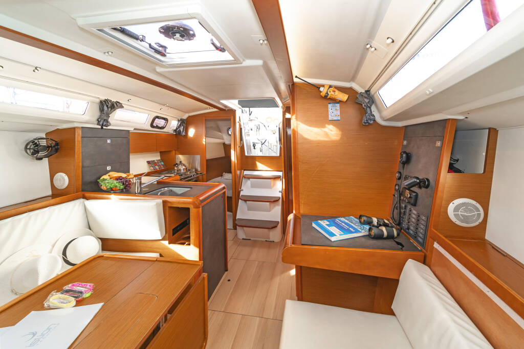 Sailing yacht Sun Odyssey 349 Agios Nikolaos