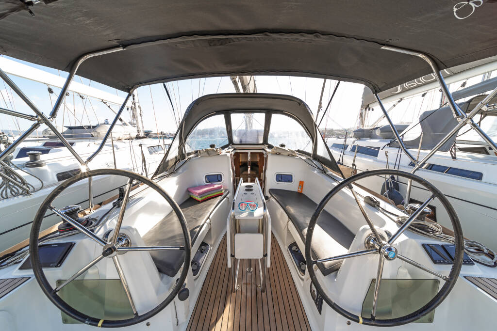 Sailing yacht Sun Odyssey 349 Agios Nikolaos