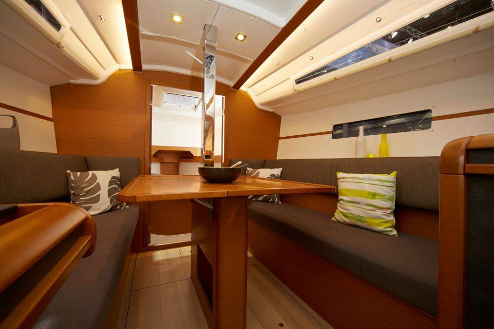 Sailing yacht Sun Odyssey 349 Papatheo