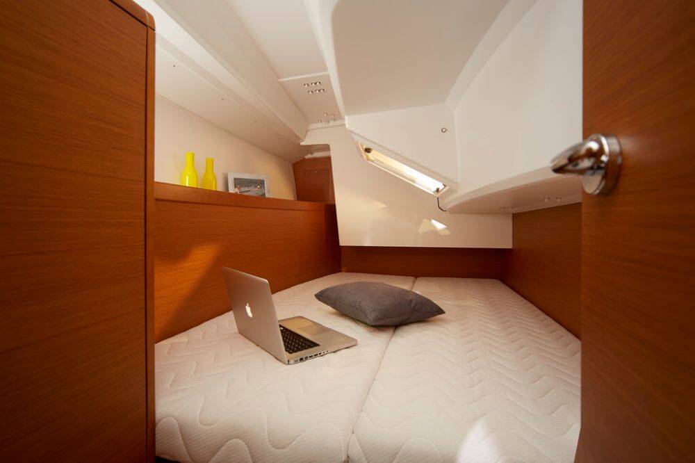 Sailing yacht Sun Odyssey 349 Papatheo