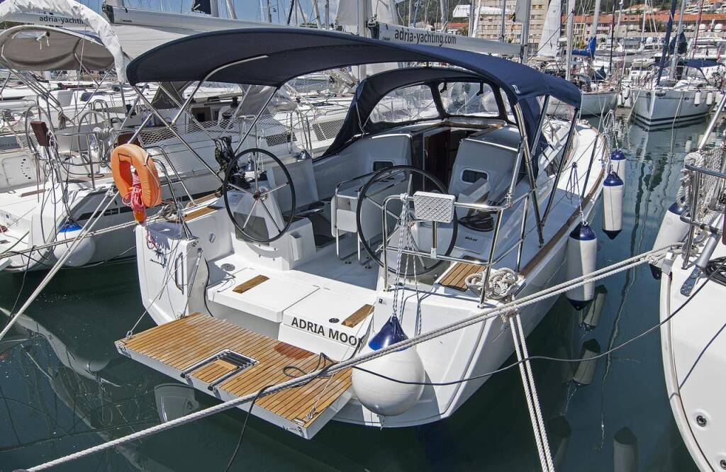 Sailing yacht Sun Odyssey 349 Adria Moon