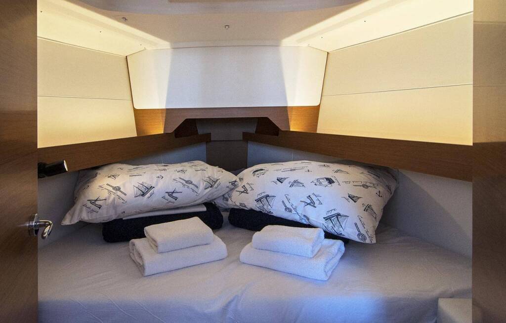 Sailing yacht Sun Odyssey 349 Adria Moon