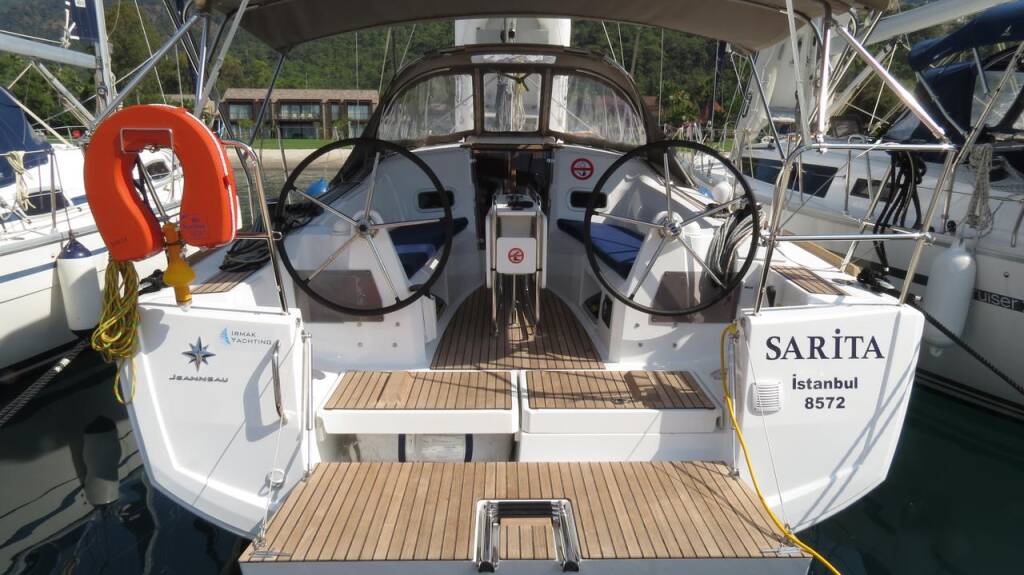 Sailing yacht Sun Odyssey 349 Sarita