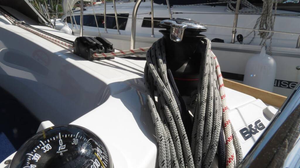 Sailing yacht Sun Odyssey 349 Sarita