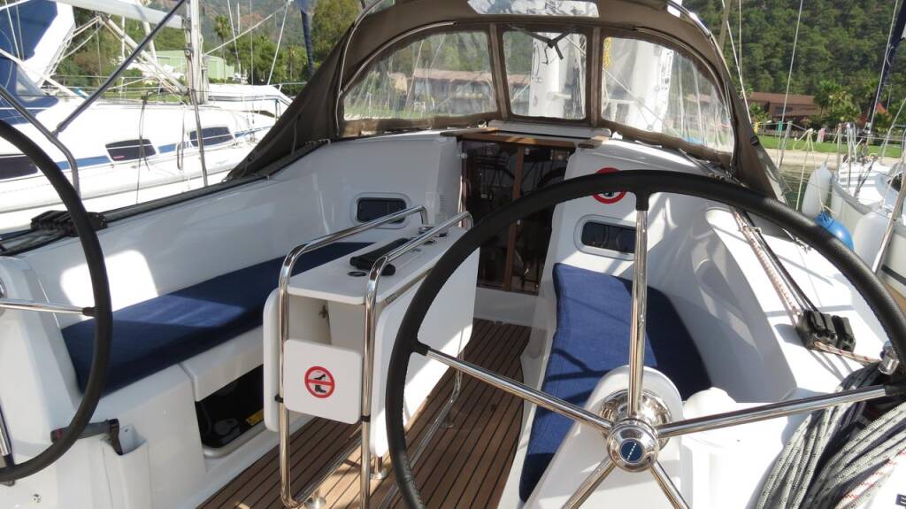 Sailing yacht Sun Odyssey 349 Sarita
