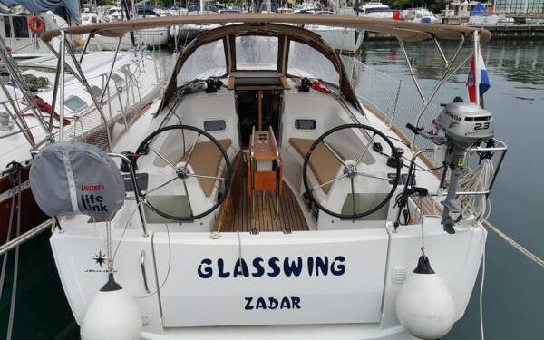 Sun Odyssey 349 Glasswing