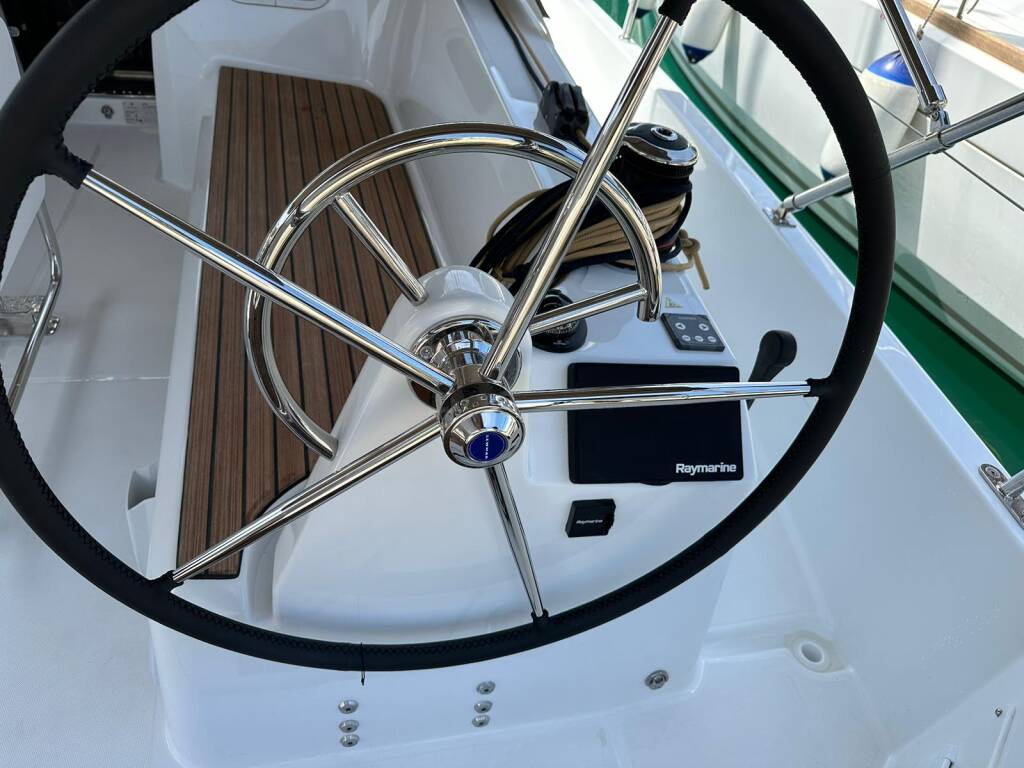 Sailing yacht Sun Odyssey 350 Star Kiss