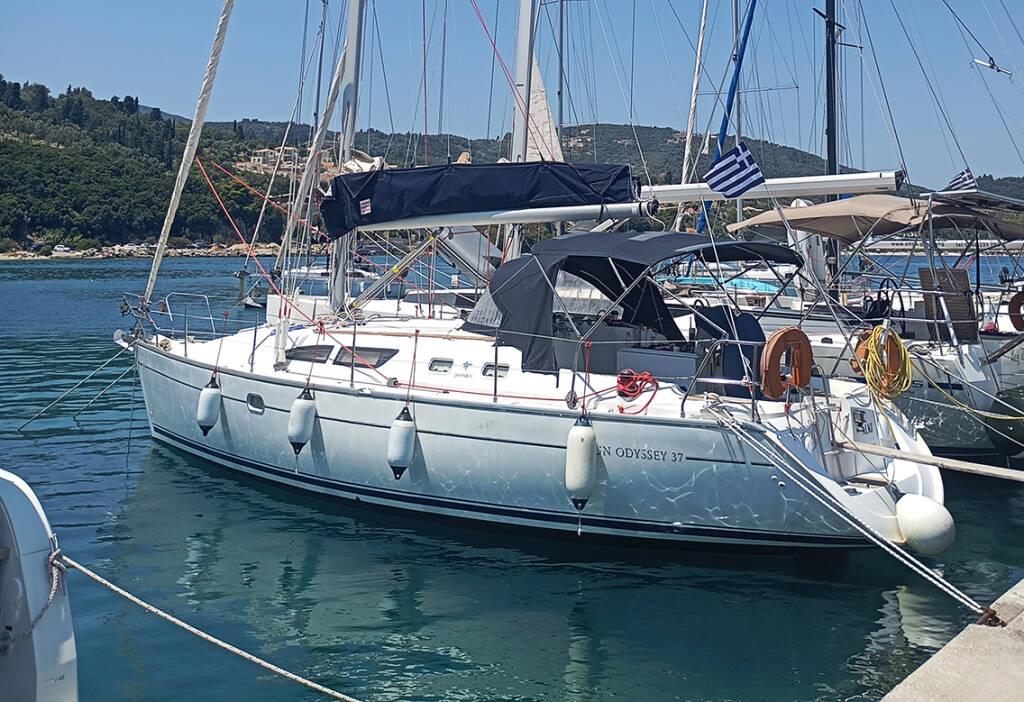 Sailing yacht Sun Odyssey 37 Alki