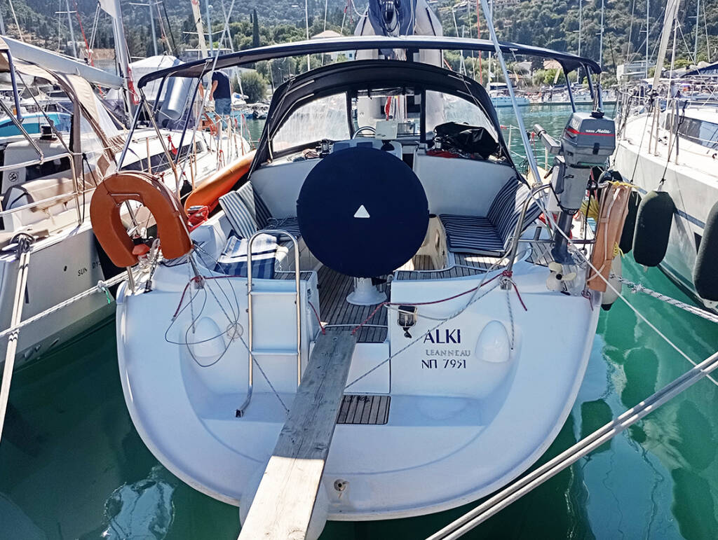 Sailing yacht Sun Odyssey 37 Alki