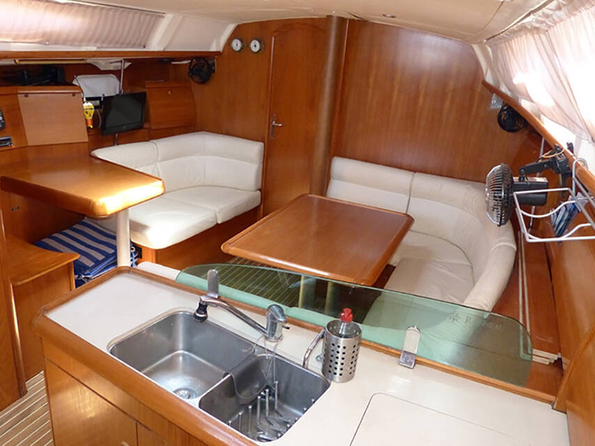Sailing yacht Sun Odyssey 37 Alki