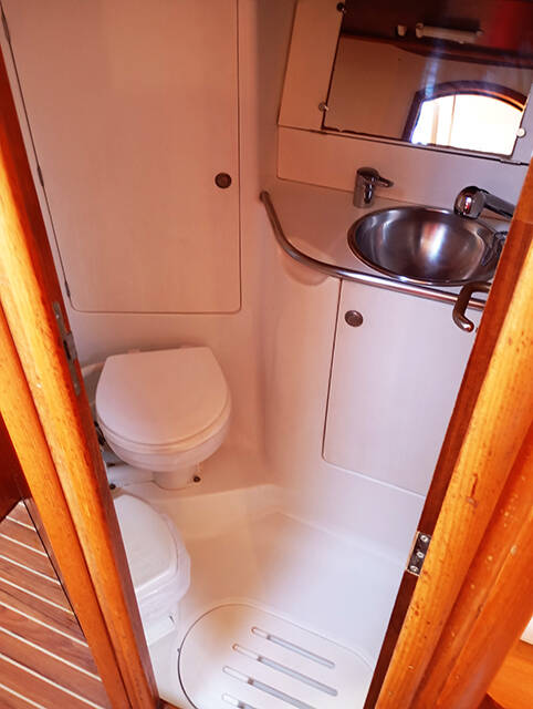 Sailing yacht Sun Odyssey 37 Alki