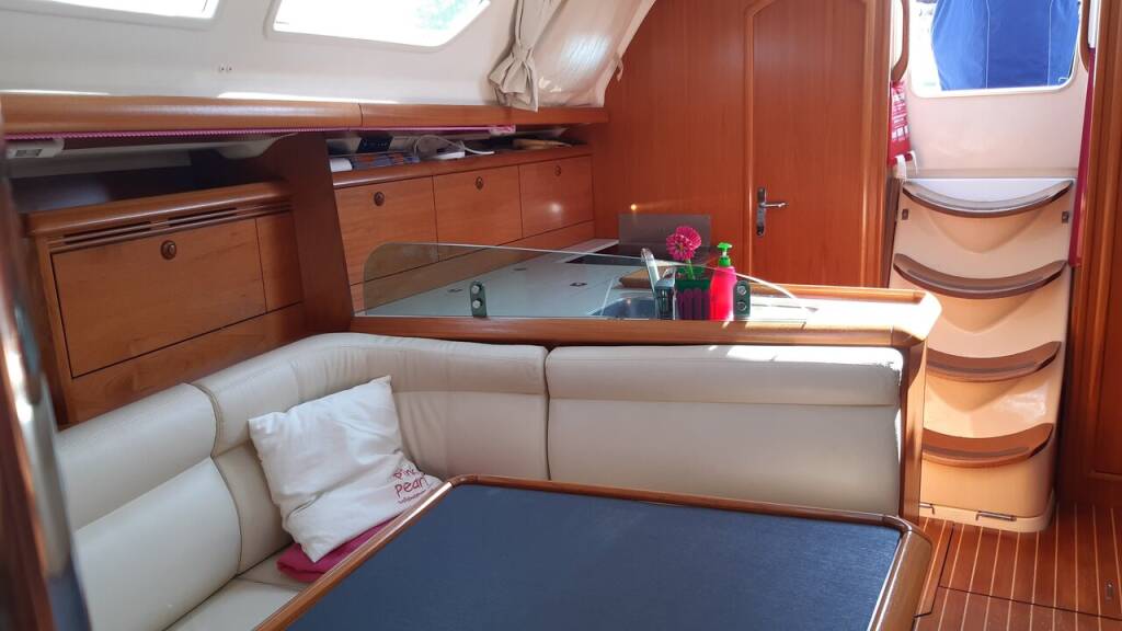 Segelyachten Sun Odyssey 37 Pink Pearl