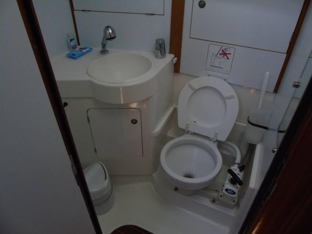 Sailing yacht Sun Odyssey 37.1 Calma